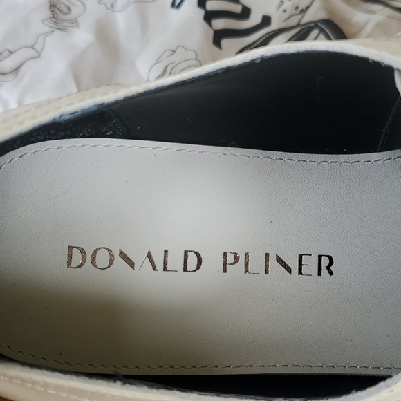 Donald Pilner EAMES Ivory Loafers Size 8M - Picture 8 of 16